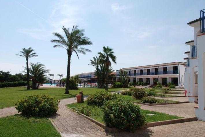 Hotel Club Santa Sabina Torre Santa Sabina Exterior foto